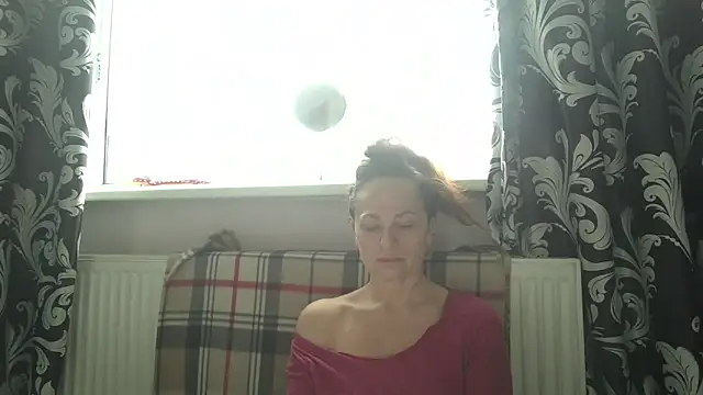 LindaStarS online show from April 9, 6:30 am