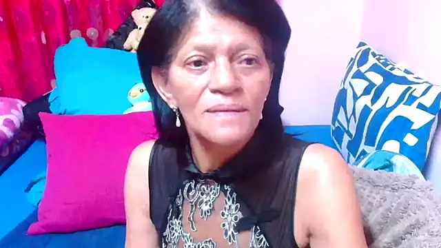 SLUTTYROXY online show from October 18, 6:38 am