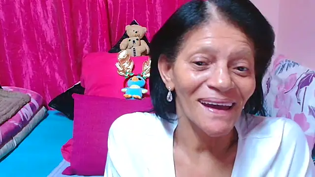 SLUTTYROXY online show from December 22, 6:33 pm