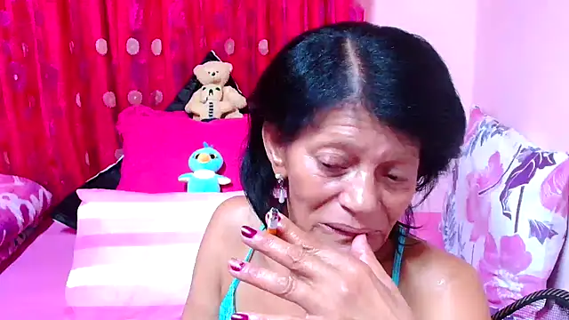 SLUTTYROXY online show from October 30, 7:04 pm