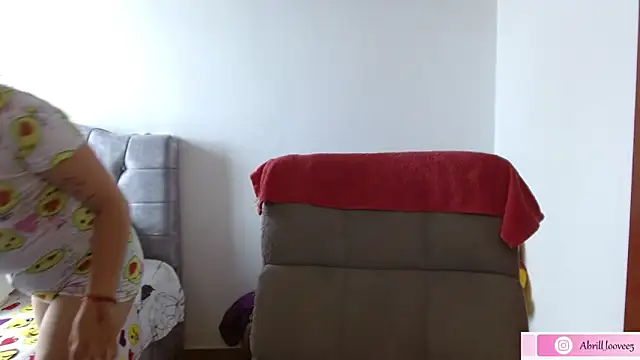 abril love2 online show from April 7, 5:26 pm