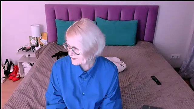 sabrinamacmarren online show from October 30, 5:47 pm