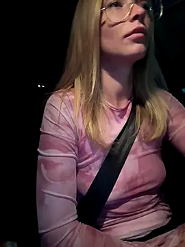 Snapshot of AnastasiaAniess chatting on October 1, 9:53 pm AnastasiaAniess online show from October 1, 9:53 pm