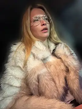 AnastasiaAniess online show from April 13, 6:20 pm