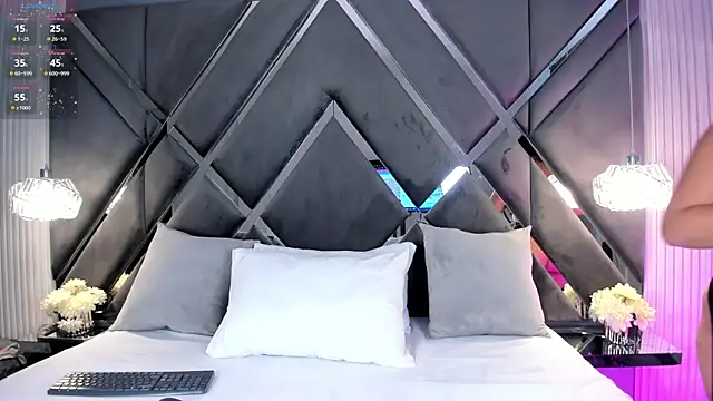 myax evans online show from April 10, 11:38 am