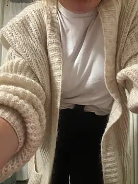 Wet-Pussycat online show from December 4, 5:03 pm