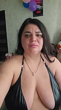 littleRikka online show from April 9, 6:19 am