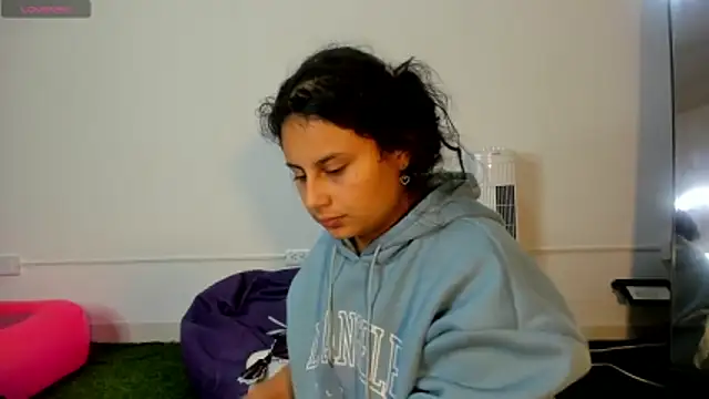 AbbyTaylorr online show from November 11, 3:24 am