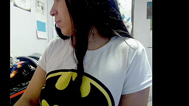 Snapshot of lizztaylor535 chatting on October 28, 4:13 pm lizztaylor535 online show from October 28, 4:13 pm