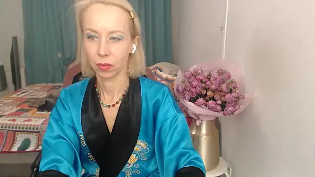 LuxuryNika online show from October 27, 5:41 pm