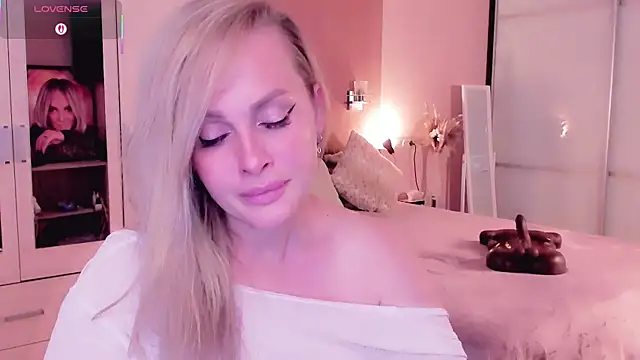 Snapshot of Libby_Nora chatting on September 22, 11:52 am Libby Nora online show from September 22, 11:52 am