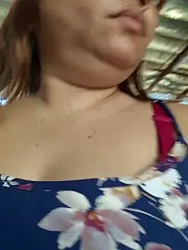 XXLorie 02 online show from June 2, 12:44 am