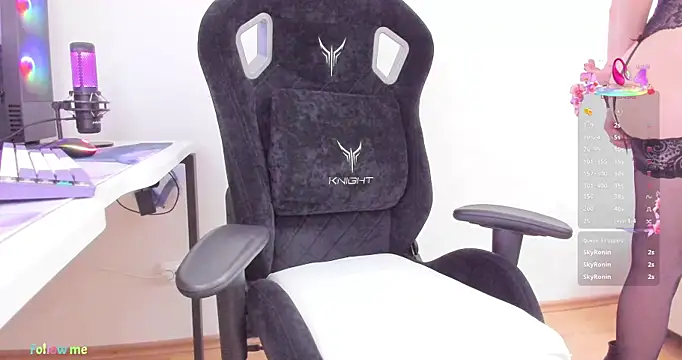 SkyqueenI online show from September 11, 8:47 am