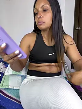 sandylau online show from April 13, 8:09 pm