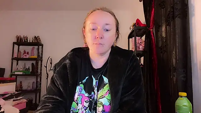 kisicaxx online show from December 5, 7:26 pm