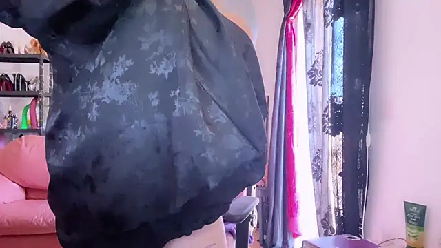 kisicaxx online show from September 23, 11:41 am