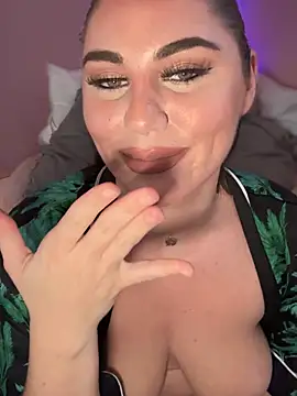 lovely beast online show from January 13, 6:34 pm