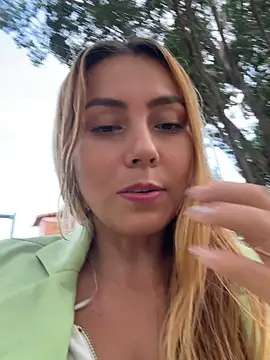 Brittanyrosexx online show from December 2, 9:28 pm