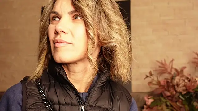 FeliciaKrige online show from April 14, 8:09 pm