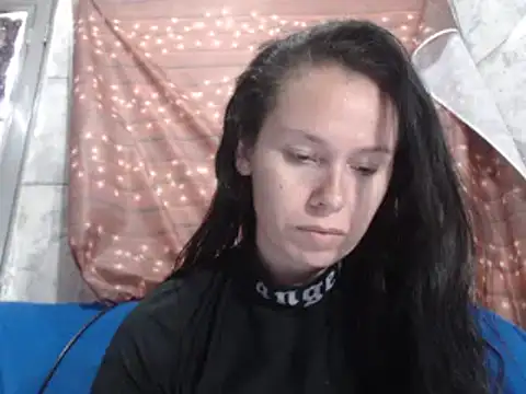 Snapshot of Venusluxodomme chatting on October 3, 2:44 pm Venusluxodomme online show from October 3, 2:44 pm