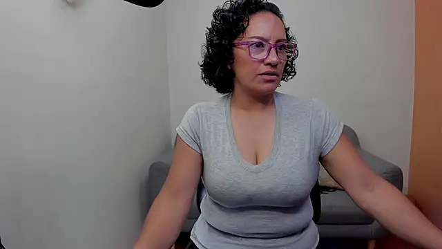 scarlet wet online show from June 3, 11:32 pm