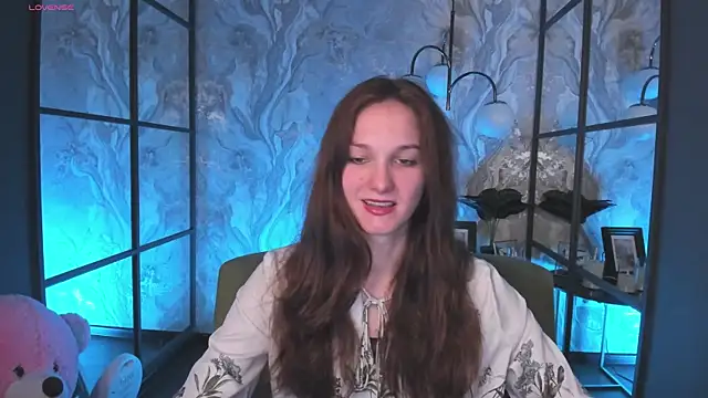 MirandaGlow online show from April 5, 5:39 am