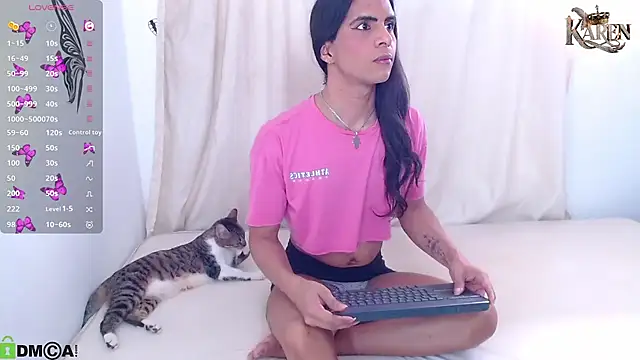 karen sofia  online show from November 15, 9:05 pm