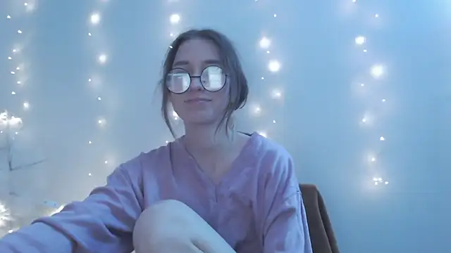  Hanna Moon  online show from December 22, 10:40 am