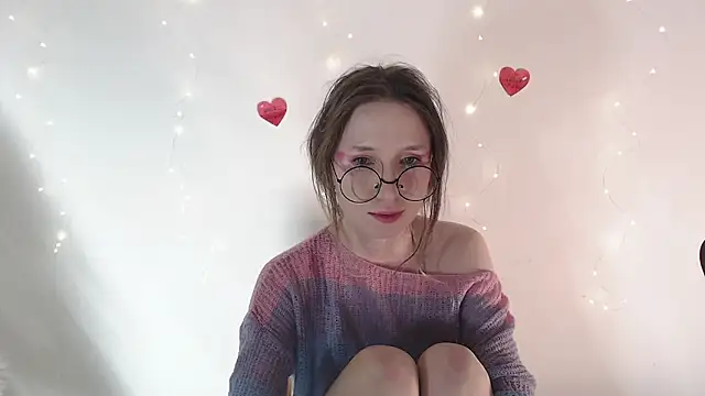  Hanna Moon  online show from February 13, 11:45 am