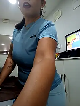 little susie online show from October 27, 9:05 am