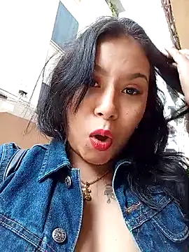 little susie online show from November 6, 9:59 am