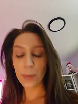 LilyOrion online show from June 27, 1:07 am