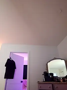 LilyOrion online show from December 2, 9:17 pm