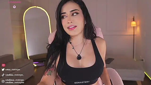 CATALINA RESTREPO online show from November 18, 2:45 am