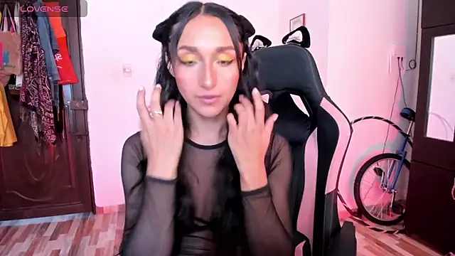 adrena 10 online show from April 11, 3:37 pm