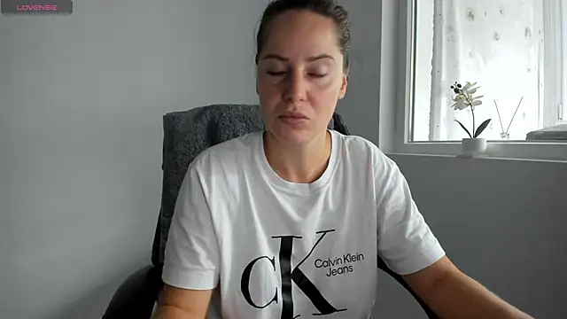 DiamondKay online show from October 1, 6:07 am