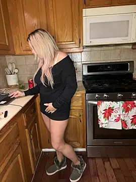 LittleMissEeve online show from January 9, 11:31 pm