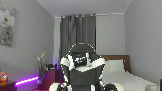 Krisztina O online show from November 9, 2:29 am