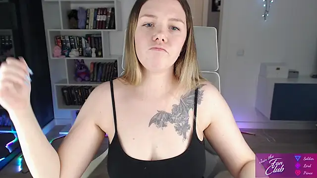 Emma Bryan online show from May 12, 7:31 pm
