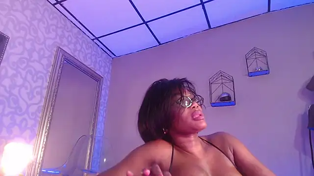 MariiePrice online show from November 19, 6:57 am