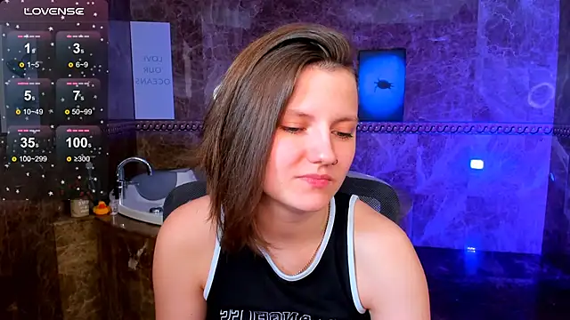 MelindaTin online show from April 9, 6:19 am