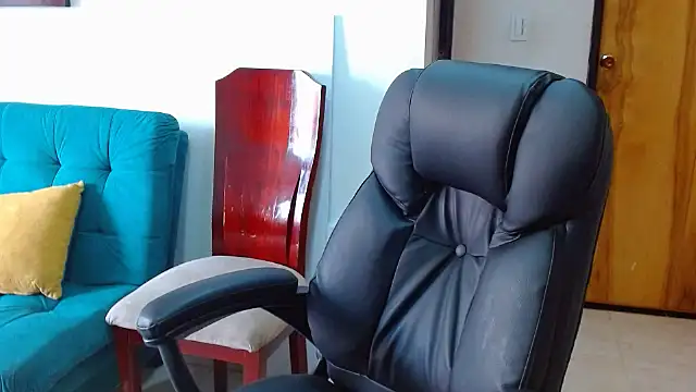 Ixchel Anaid online show from November 11, 5:54 pm