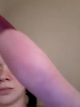 EVILYN online show from September 9, 12:10 am