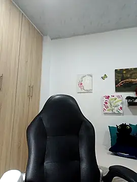 BustyMilf  online show from April 6, 12:17 pm