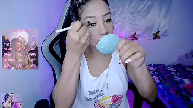 ninatiny online show from January 8, 11:58 am