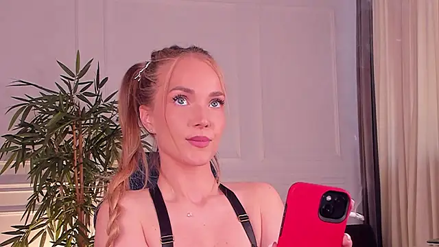 daisyd001 online show from April 23, 8:55 am