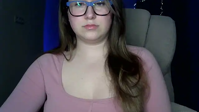 SeasonalSomeone online show from April 19, 11:18 pm