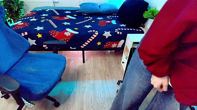 CranberryHot online show from March 13, 5:20 am