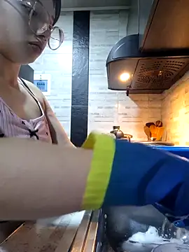 linda-schmidt online show from October 1, 12:15 am