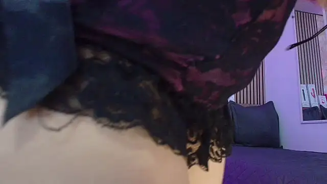 JuliRamirez online show from October 17, 12:52 pm